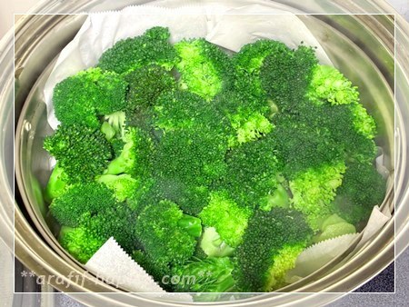 コストコのブロッコリーを下処理（蒸しあがった）した状態