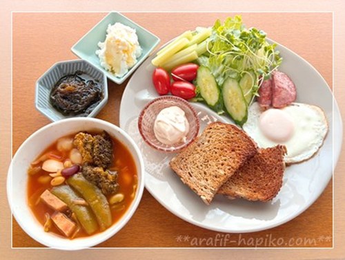 カークランド 21穀オーガニック食パンのトースト朝食 ワンプレートと野菜スープ