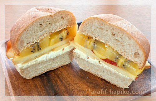 キウイとリンゴのフルーツサンドの断面