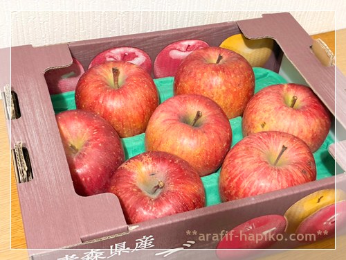 コストコで買ったりんご1ケース 箱入りりんごの写真